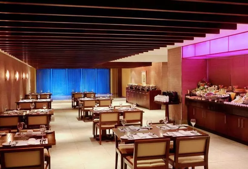 Отель Le Méridien Towers Makkah