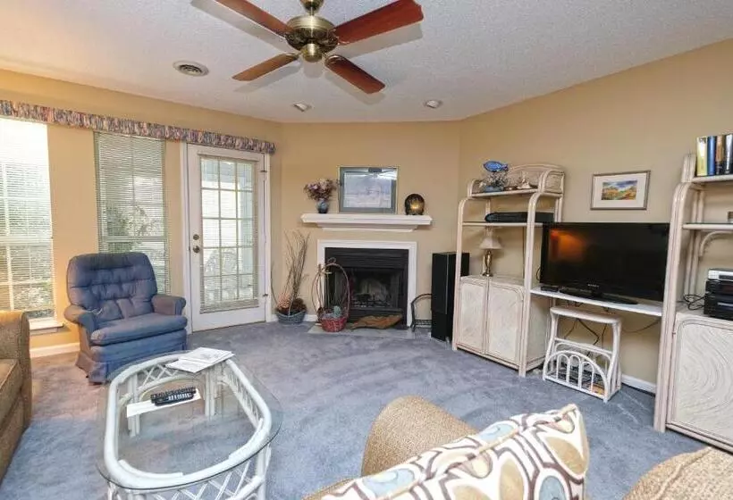 בית מלון כפרי Litchfield Beach & Golf Resort