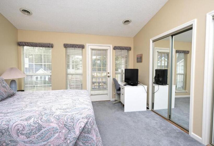 בית מלון כפרי Litchfield Beach & Golf Resort