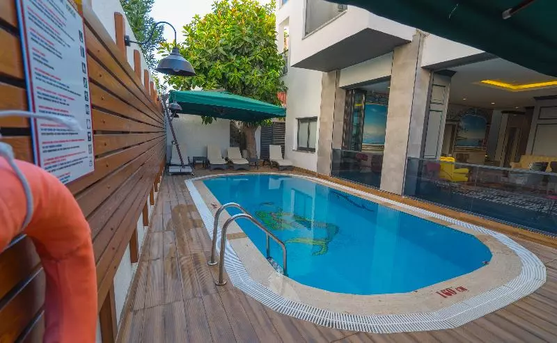 هتل Marmaris Beach