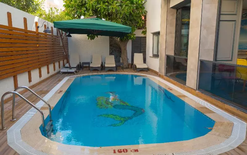 هتل Marmaris Beach