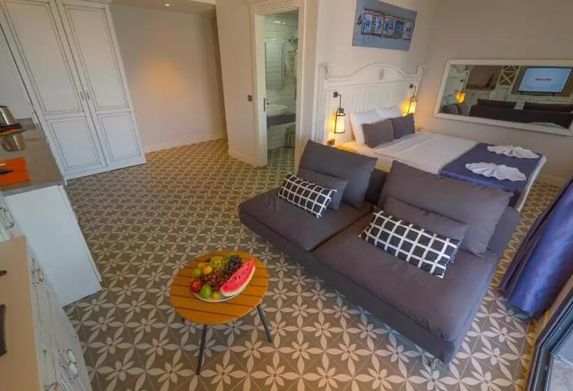 هتل Marmaris Beach