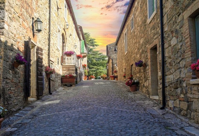 Сельский отель Laticastelli Country Relais