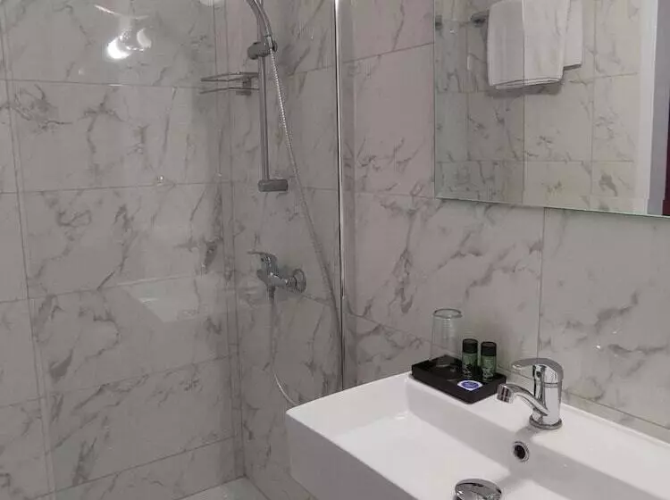 בית מלון כפרי Tina