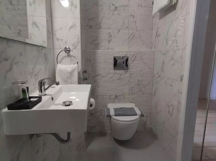 בית מלון כפרי Tina