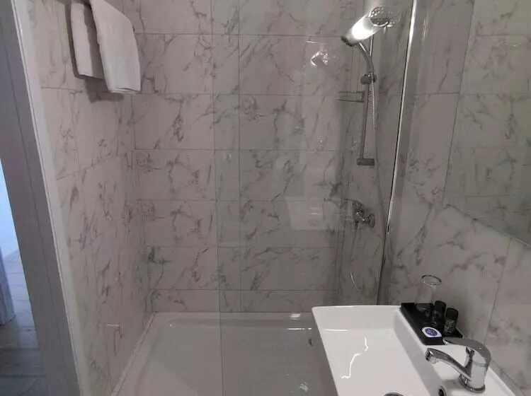 בית מלון כפרי Tina