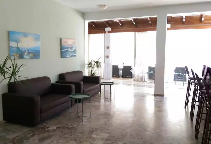 בית מלון כפרי Tina