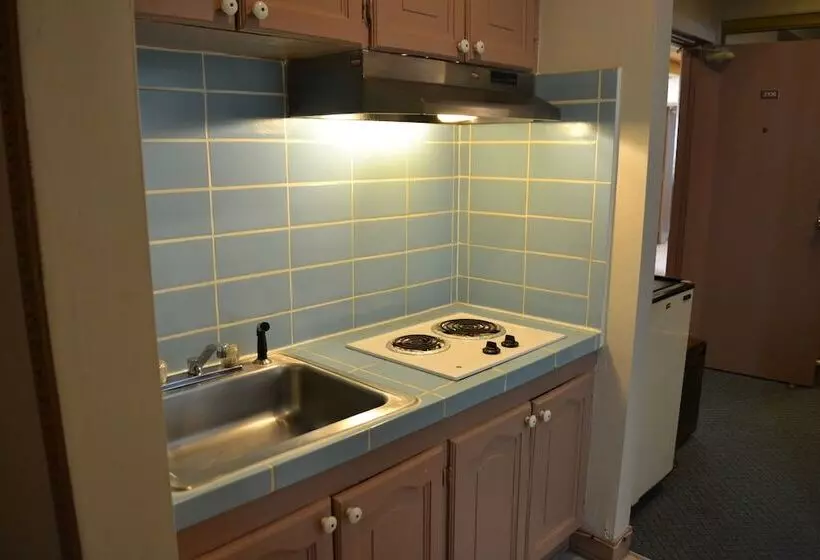 هتل West Plaza Desekel