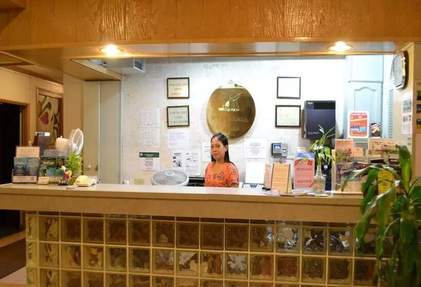 هتل West Plaza Desekel