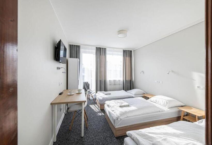 בית מלון כפרי Willa Albatros Happy Hours