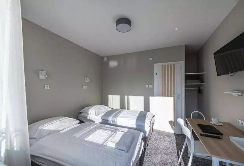 Отель Willa Albatros Happy Hours