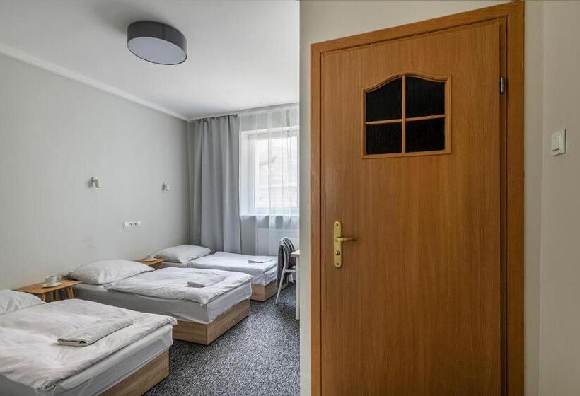 בית מלון כפרי Willa Albatros Happy Hours