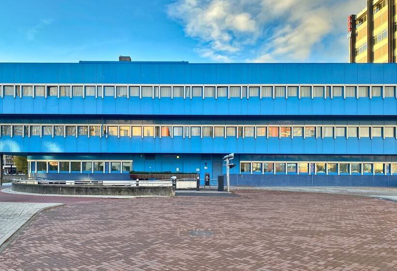 Xo Hotels Blue Square