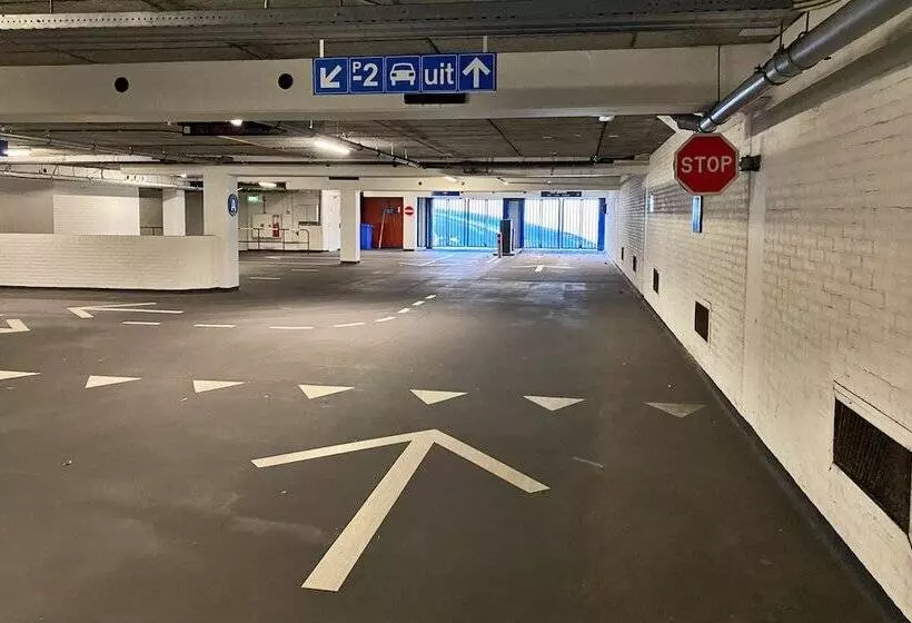 Xo Hotels Blue Square