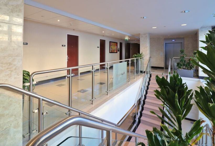 Xo Hotels Blue Square