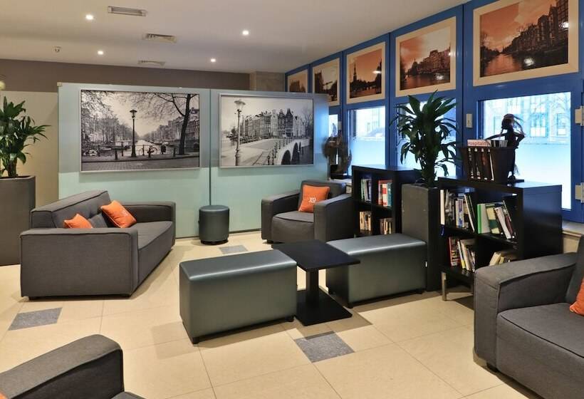 Xo Hotels Blue Square