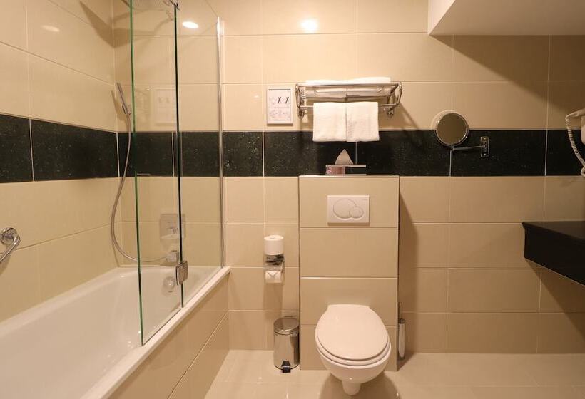 Xo Hotels Blue Square