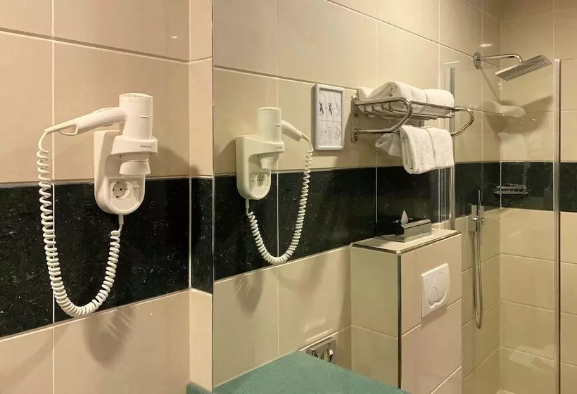 Xo Hotels Blue Square