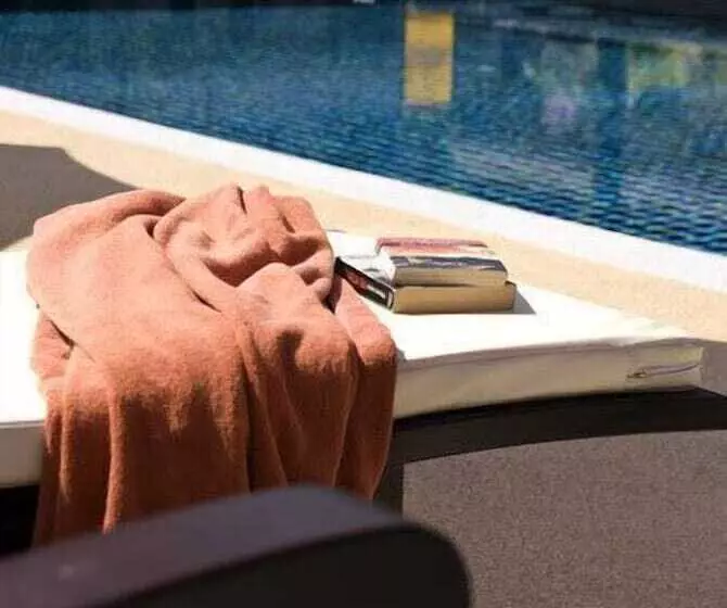 Takolaburi Cultural Resort