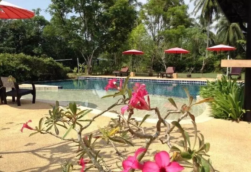 Takolaburi Cultural Resort