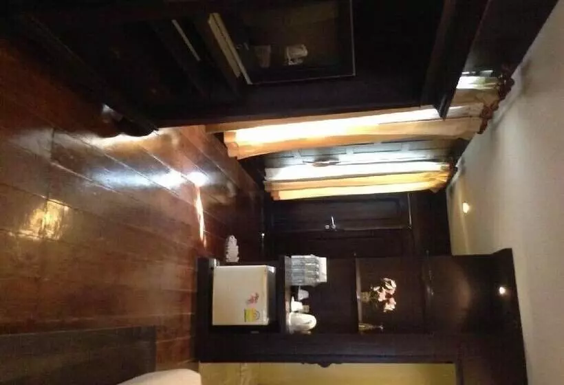 Takolaburi Cultural Resort