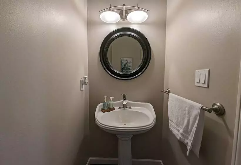 Hotelli Colony Suite