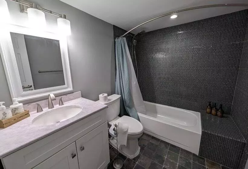 Hotelli Colony Suite