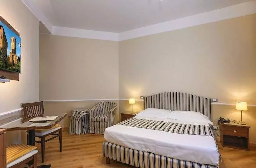 هتل Albergo Reggio