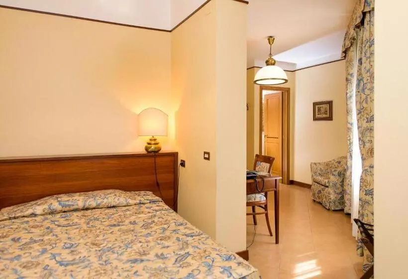 هتل Albergo Reggio
