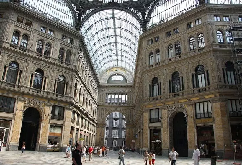 هتل B&b L Alloggio Dei Vassalli