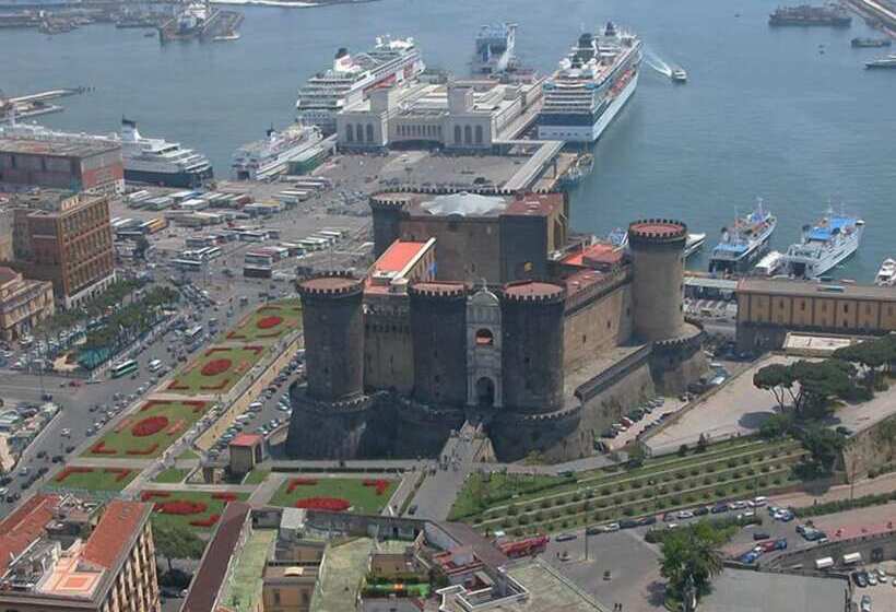 هتل B&b L Alloggio Dei Vassalli