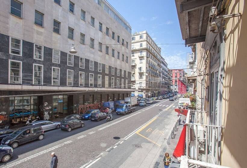 هتل B&b L Alloggio Dei Vassalli