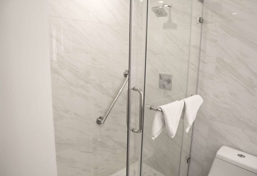 בית מלון כפרי Best Western Historic Bayfront