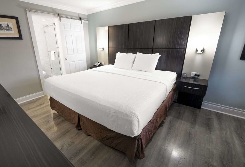 בית מלון כפרי Best Western Historic Bayfront