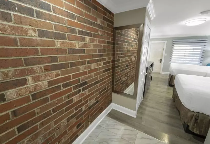 هتل Best Western Historic Bayfront