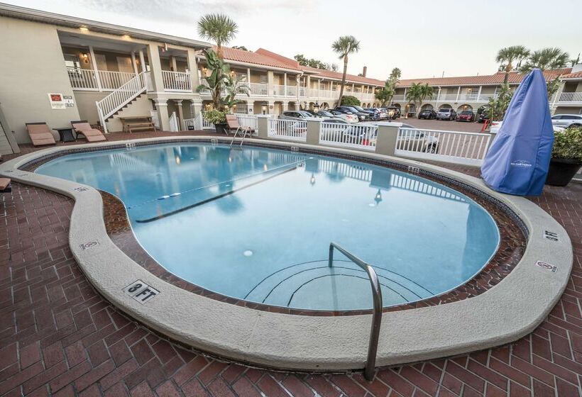 בית מלון כפרי Best Western Historic Bayfront