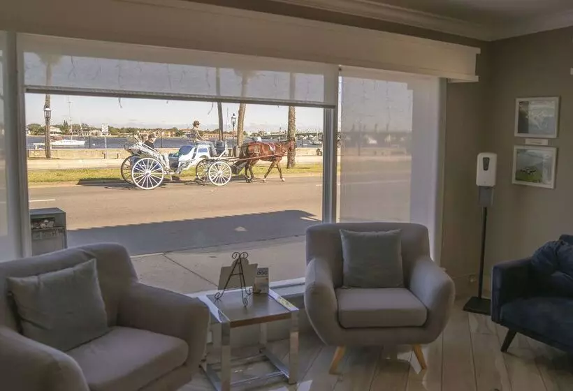 هتل Best Western Historic Bayfront