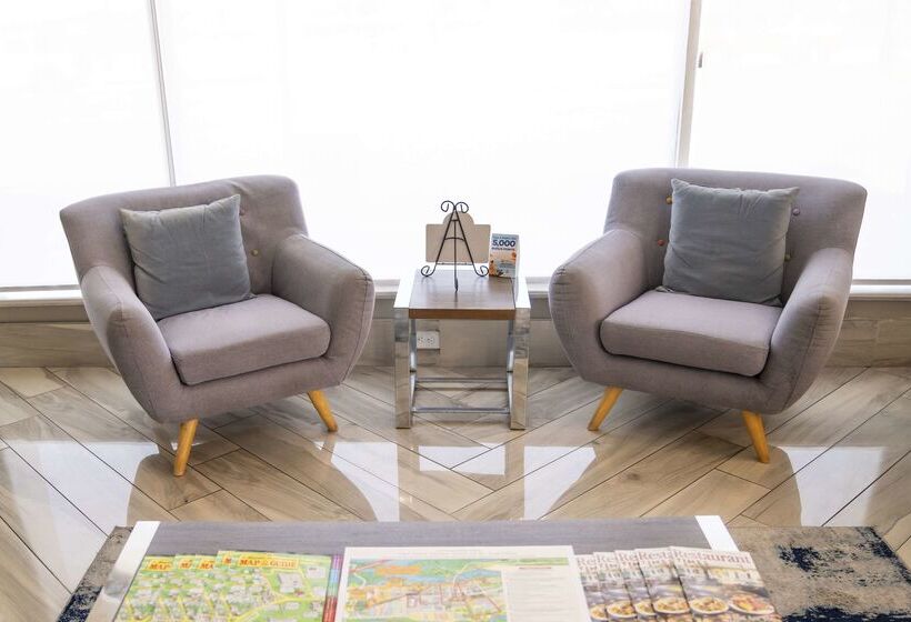 בית מלון כפרי Best Western Historic Bayfront