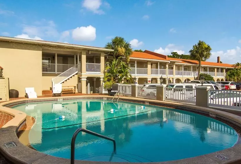 هتل Best Western Historic Bayfront