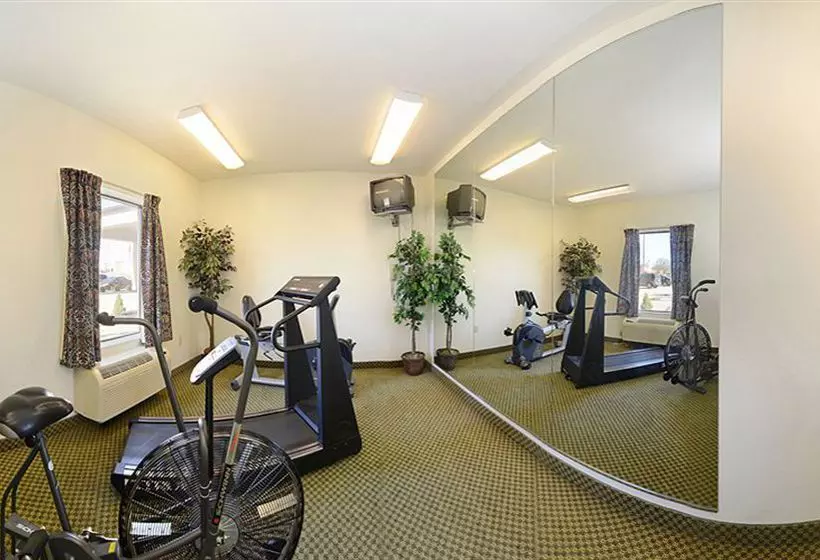 ホテル Americas Best Value Inn Louisville