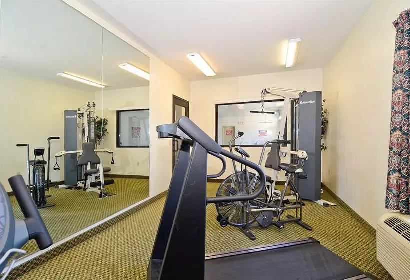 ホテル Americas Best Value Inn Louisville