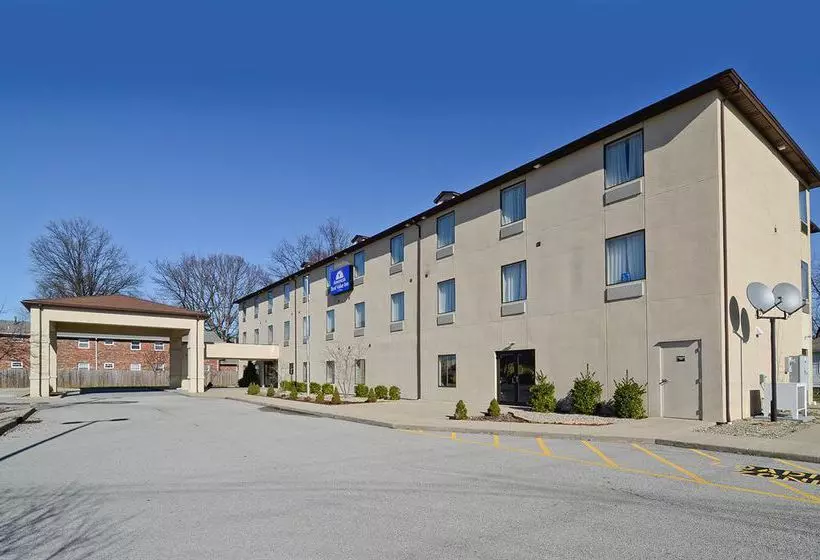 ホテル Americas Best Value Inn Louisville