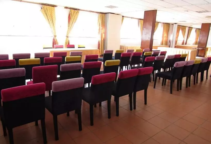 Отель Caldas Internacional