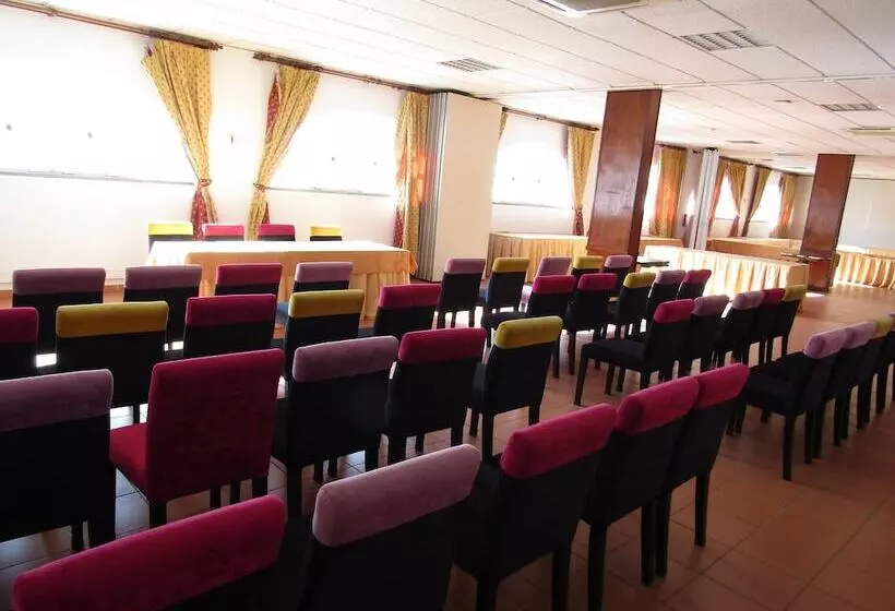 Отель Caldas Internacional