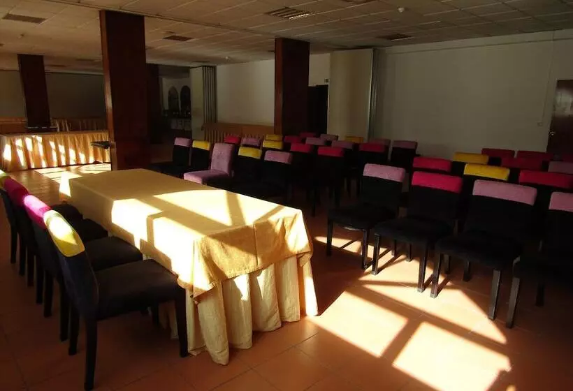 Отель Caldas Internacional