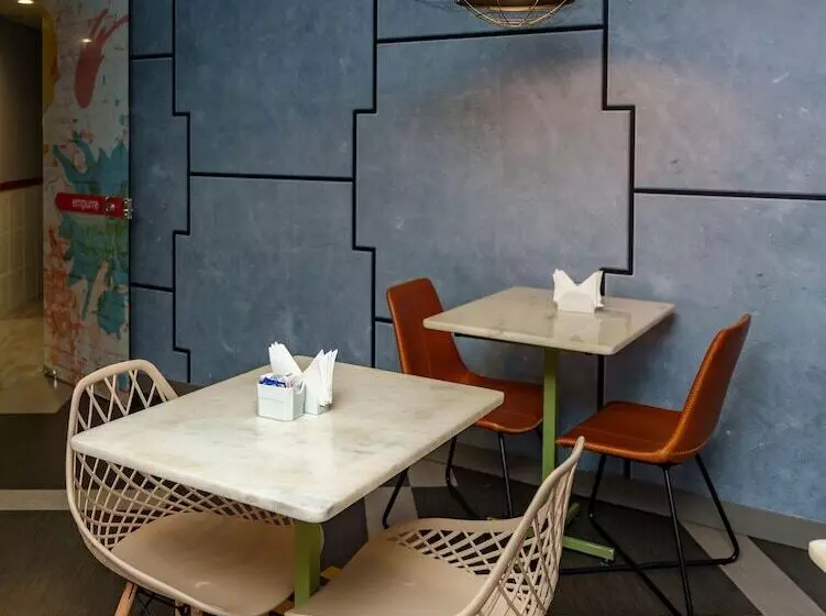 酒店 Ibis Budget Salvador