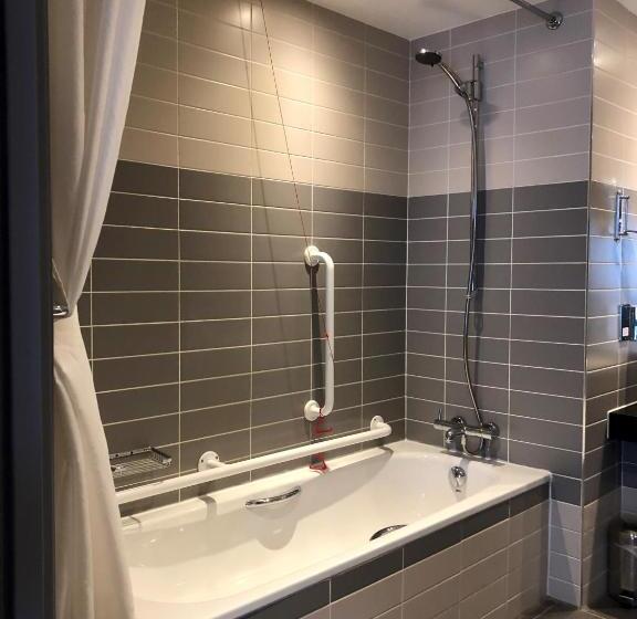 Отель Crowne Plaza Manchester City Centre, An Ihg