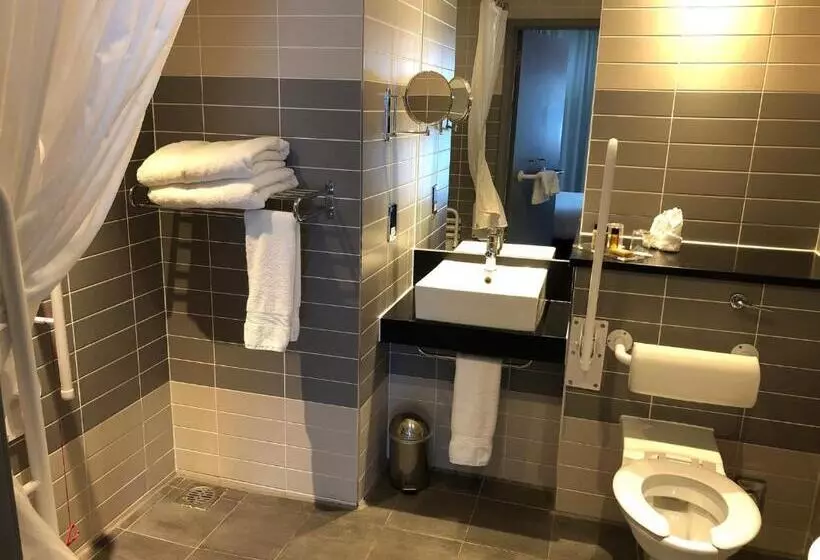 هتل Crowne Plaza Manchester City Centre, An Ihg