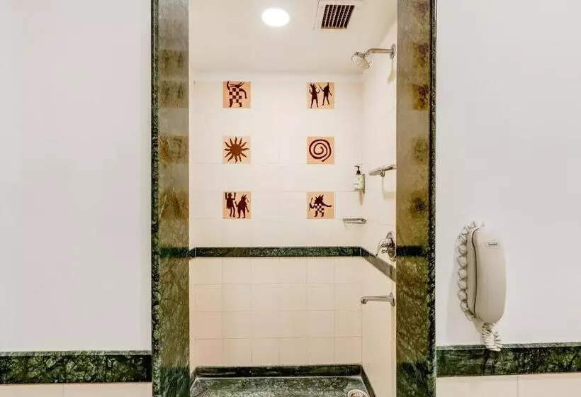 Lemon Tree Hotel, Ahmedabad