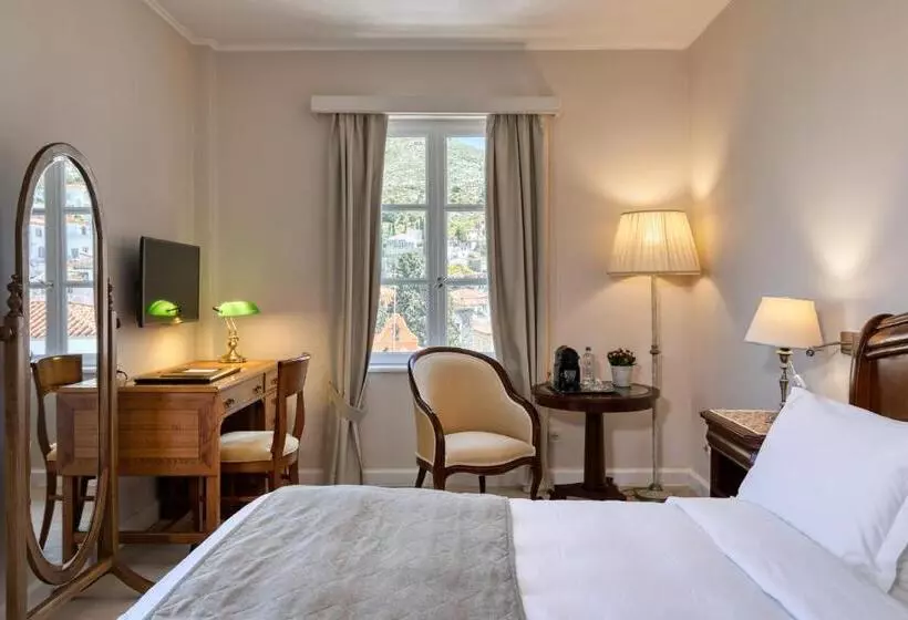 בית מלון כפרי Leto Hydra